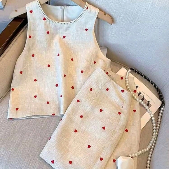 Women Heart Shape Printed Round Neck Camisole And Mini Skirt 2pcs Set